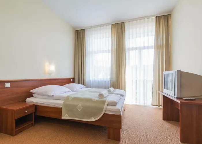 Belweder Bed & Breakfast 3*